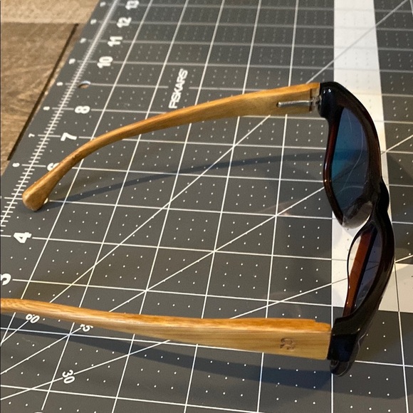 Stylish Black Sunglasses with Orange Lenses & Bamboo Arms - Picture 4 of 5